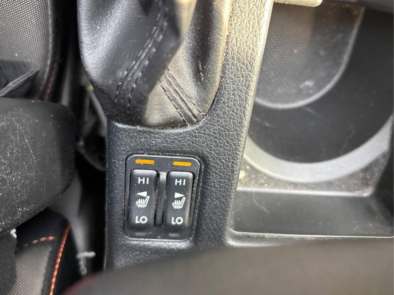 2016 Subaru Crosstrek 2.0i Touring Pkg, AUTO, HEATED SEATS, BACK-UP CAM! Photo