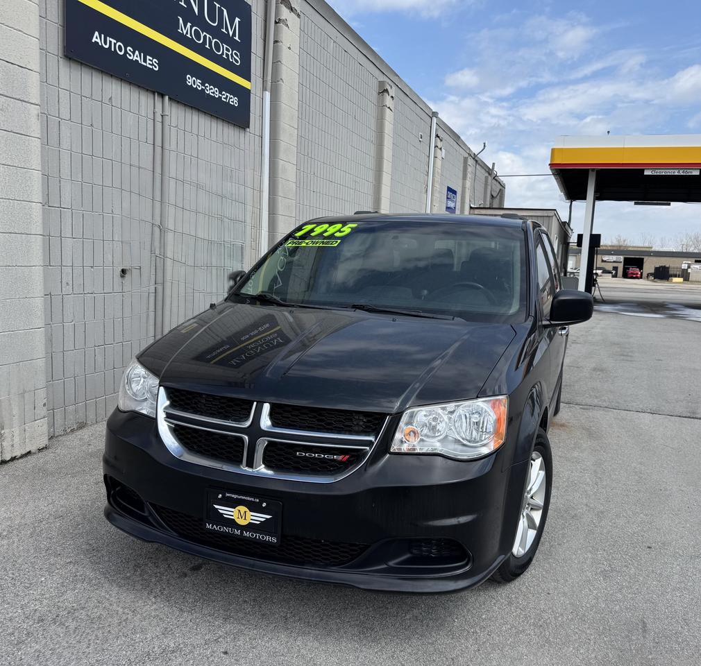 2014 Dodge Grand Caravan SXT - NO ACCIDENTS Photo