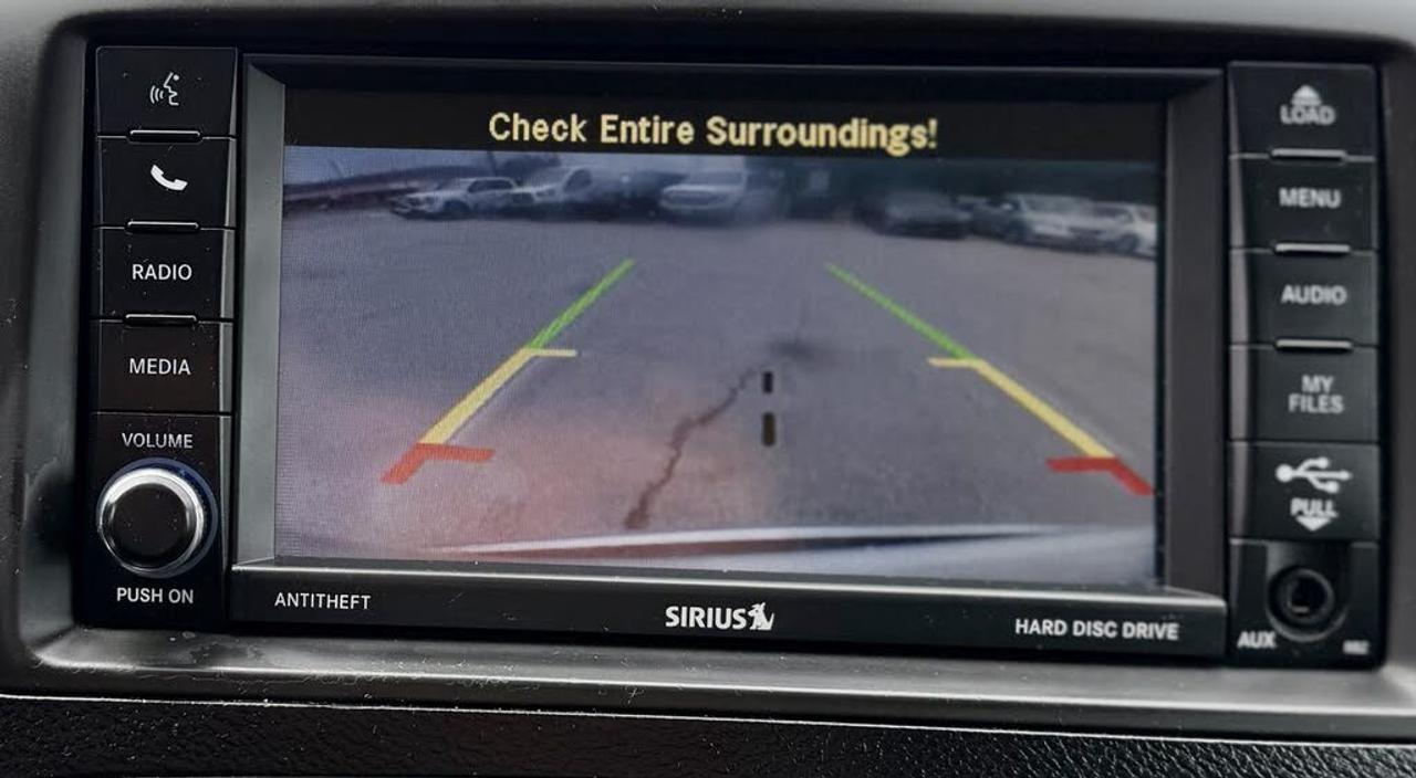 2014 Dodge Grand Caravan SXT - NO ACCIDENTS Photo