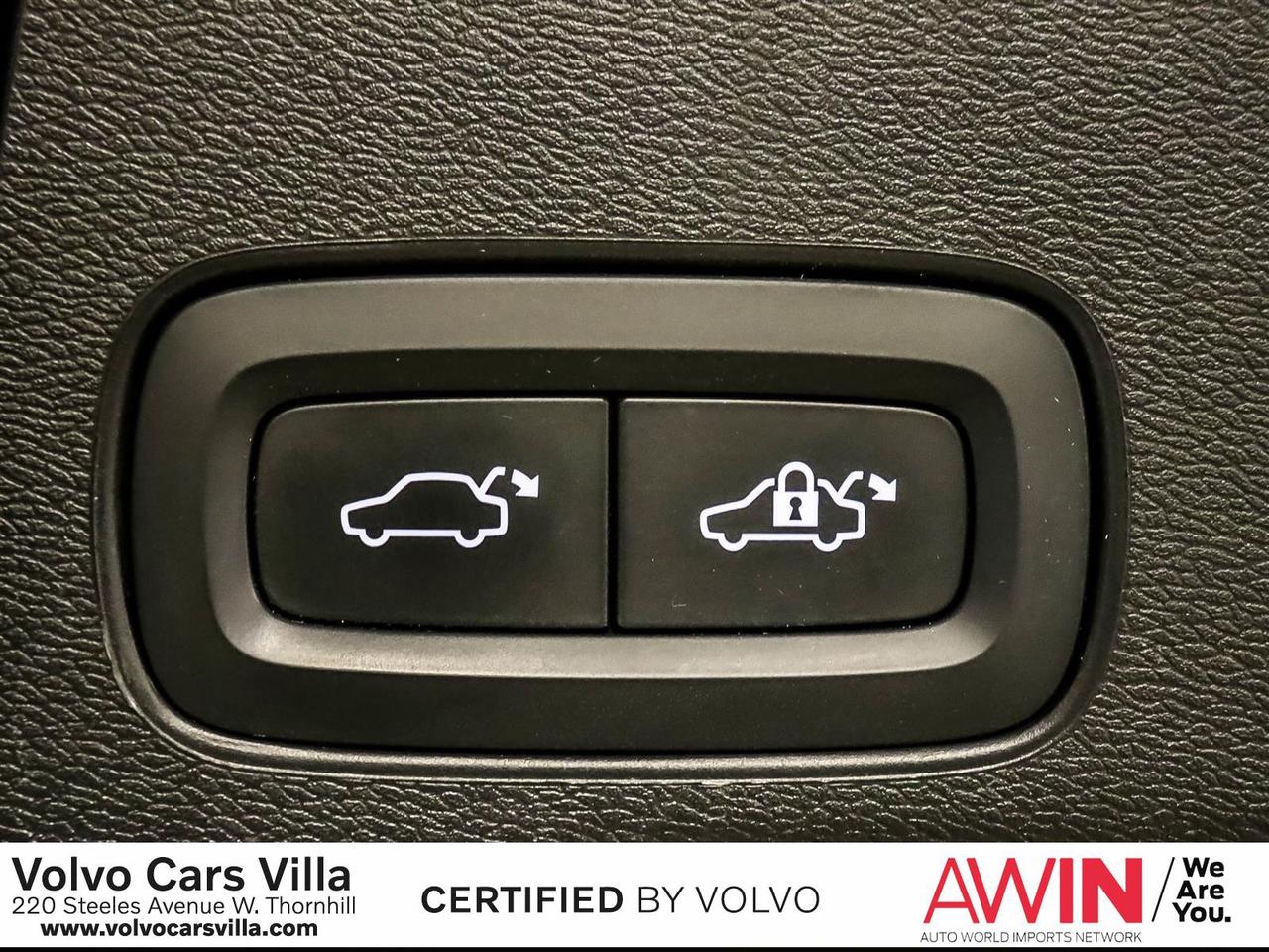 2022 Volvo XC60 B6 AWD Inscription Photo