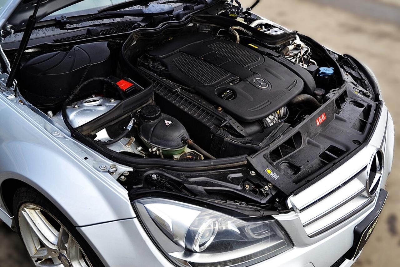 2012 Mercedes-Benz C-Class 4DR SEDAN C350 AWD Photo