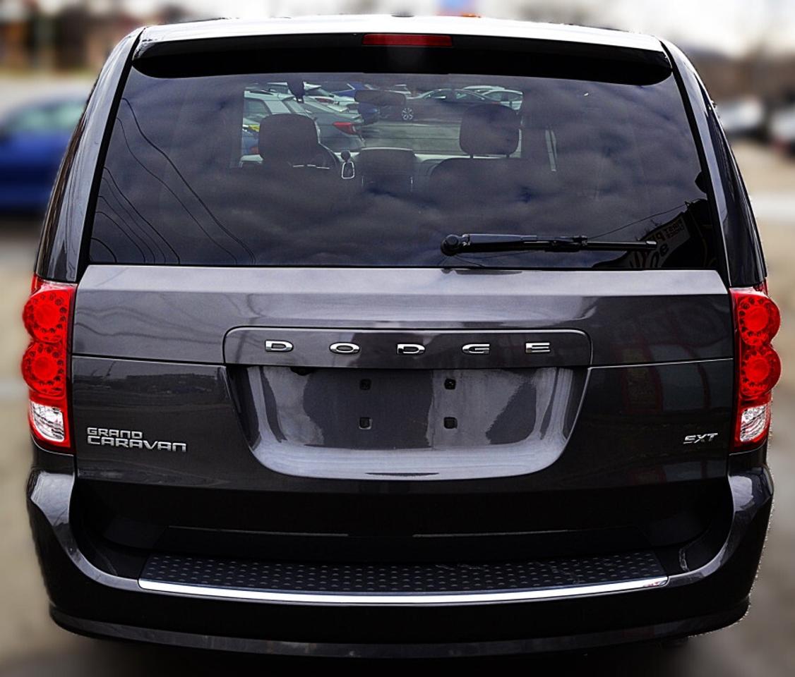 2016 Dodge Grand Caravan SXT Front-wheel Drive Passenger Van Automatic Photo