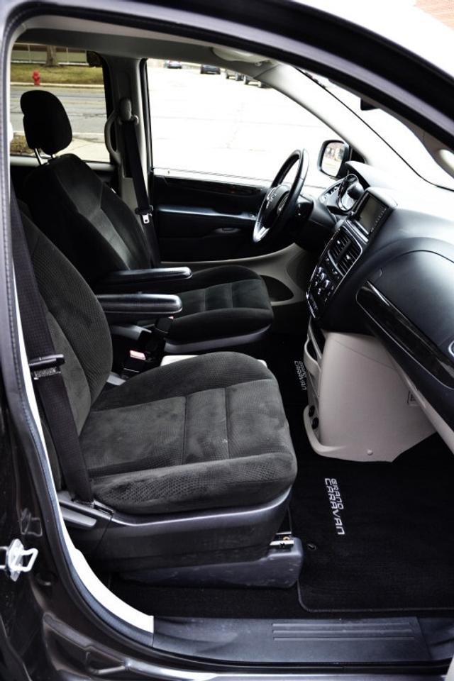 2016 Dodge Grand Caravan SXT Front-wheel Drive Passenger Van Automatic Photo