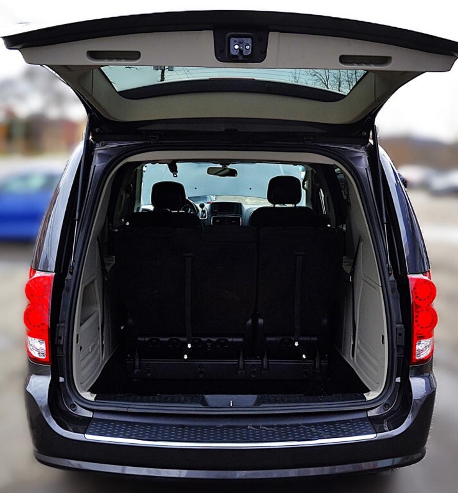 2016 Dodge Grand Caravan SXT Front-wheel Drive Passenger Van Automatic Photo