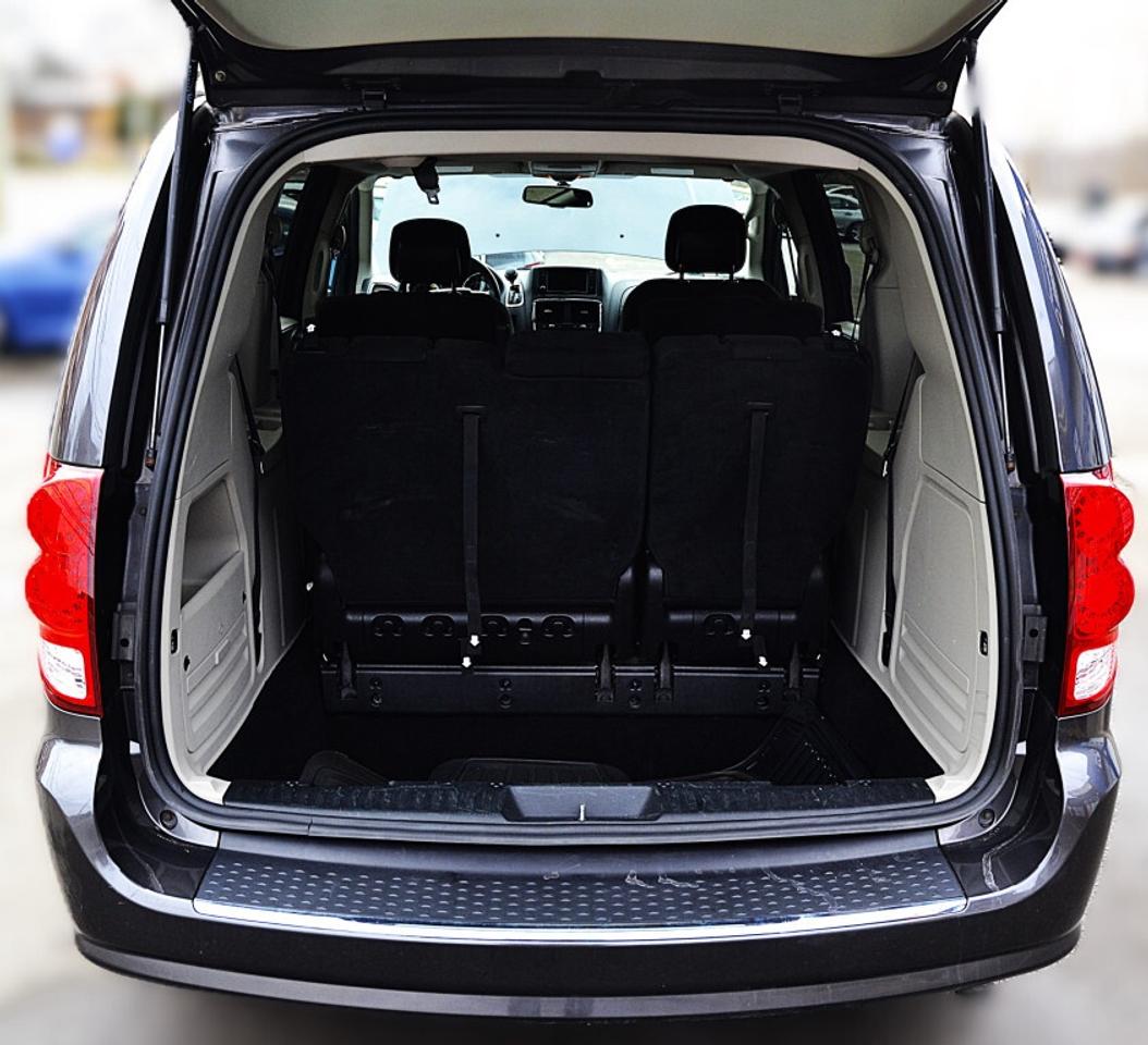 2016 Dodge Grand Caravan SXT Front-wheel Drive Passenger Van Automatic Photo