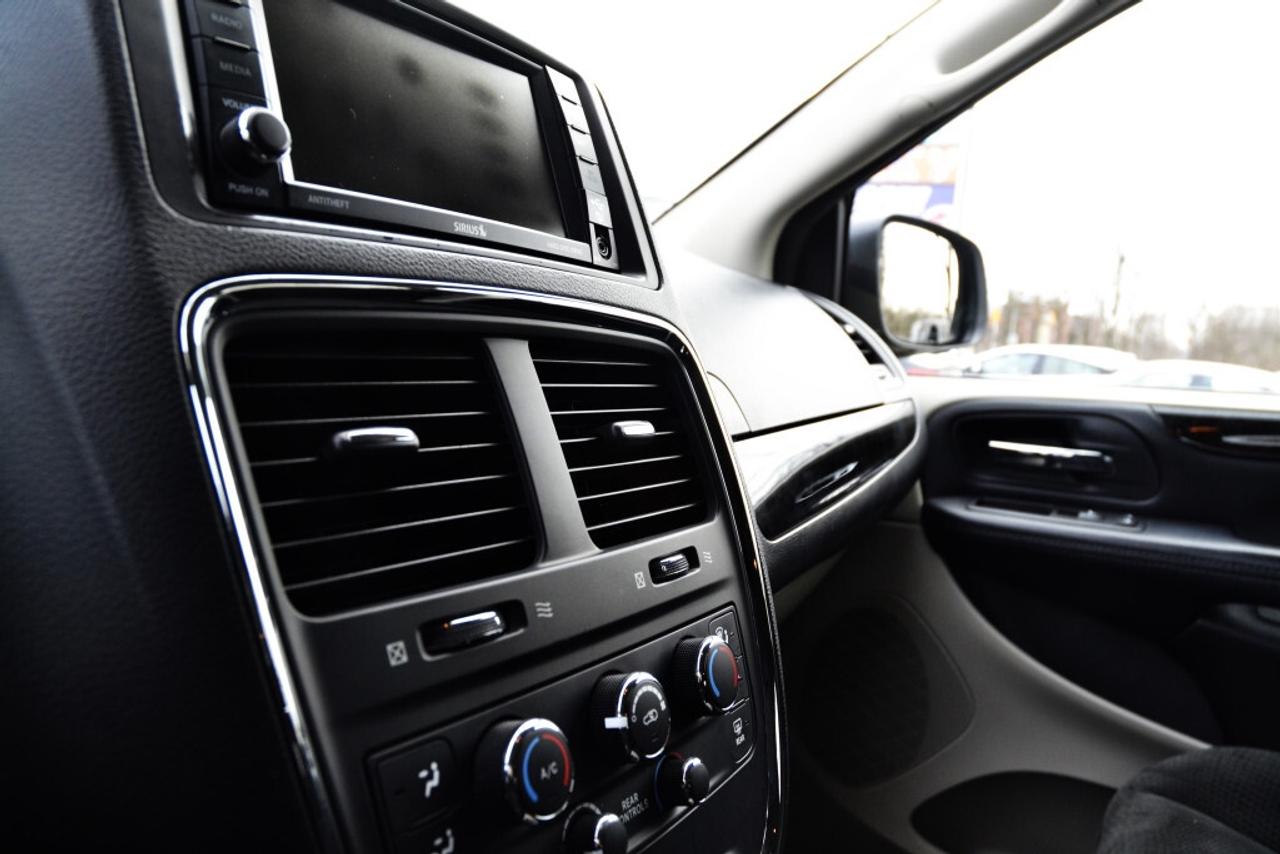 2016 Dodge Grand Caravan SXT Front-wheel Drive Passenger Van Automatic Photo