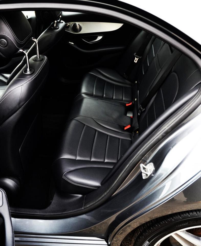 2017 Mercedes-Benz C-Class 4dr C 300 4MATIC turbocharged 2.0L Photo