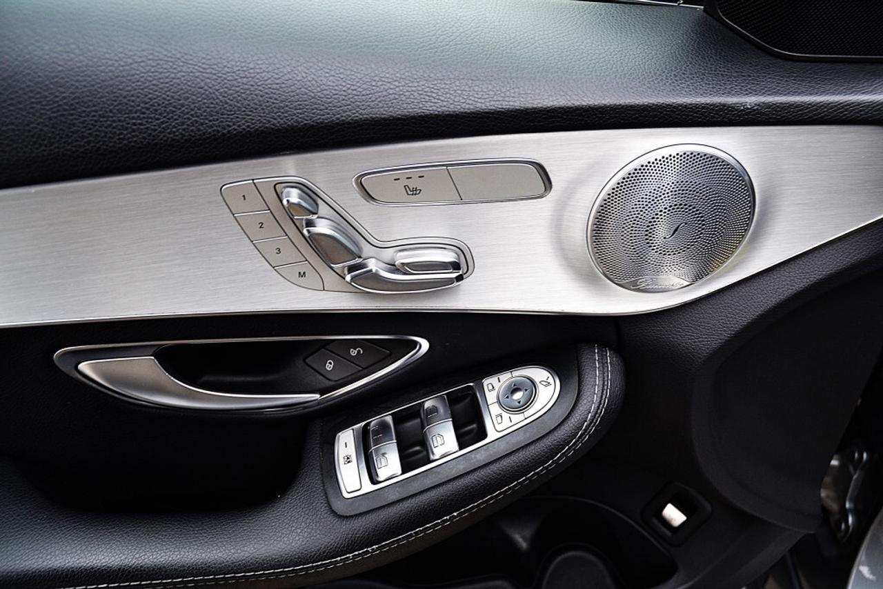 2017 Mercedes-Benz C-Class 4dr C 300 4MATIC turbocharged 2.0L Photo