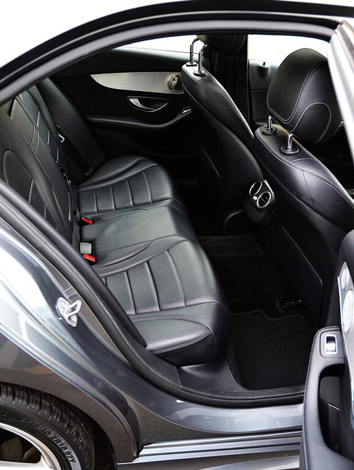 2017 Mercedes-Benz C-Class 4dr C 300 4MATIC turbocharged 2.0L Photo