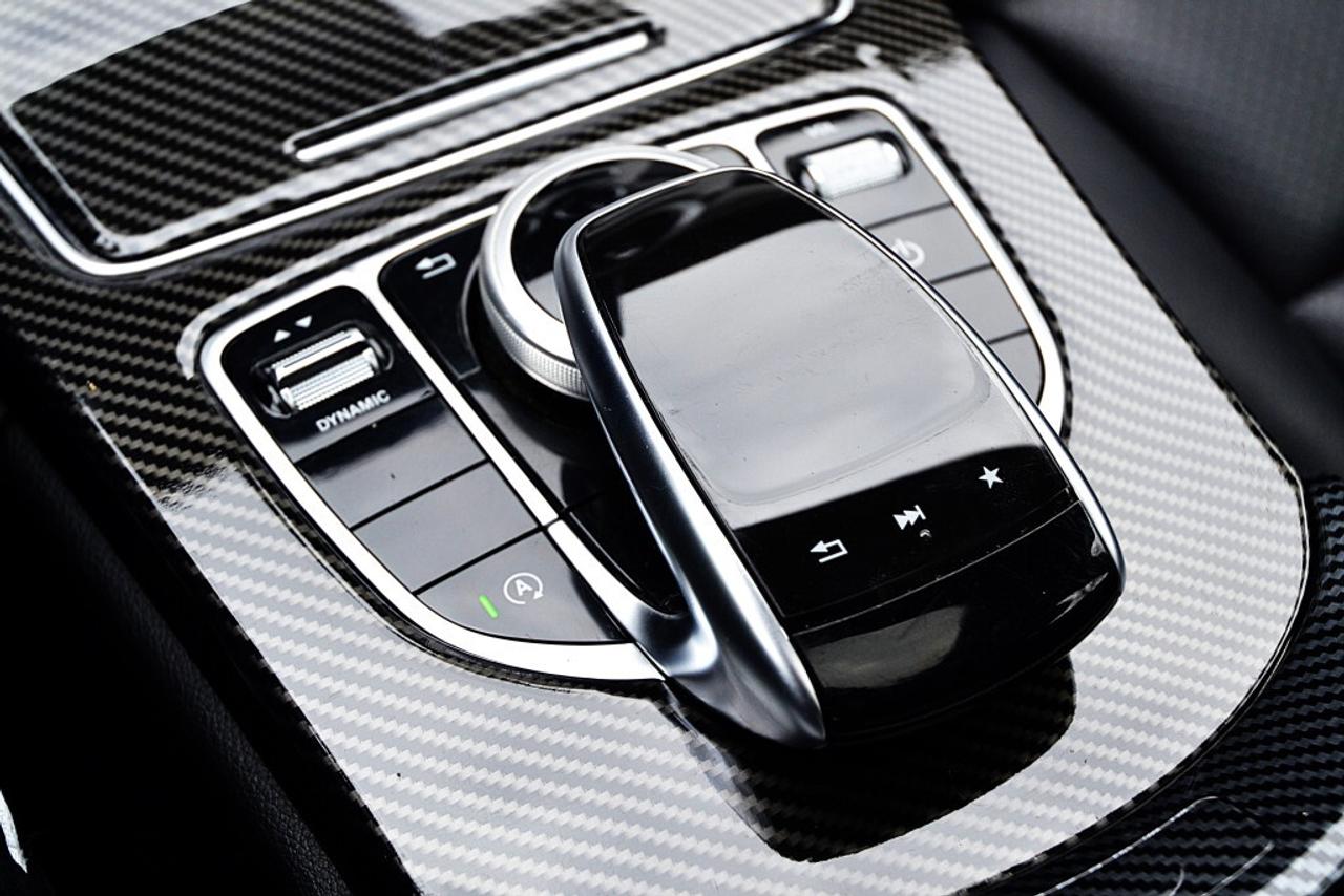 2017 Mercedes-Benz C-Class 4dr C 300 4MATIC turbocharged 2.0L Photo