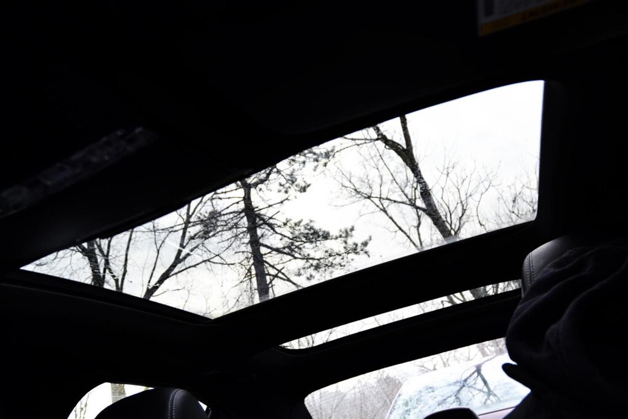 2017 Mercedes-Benz C-Class 4dr C 300 4MATIC turbocharged 2.0L Photo