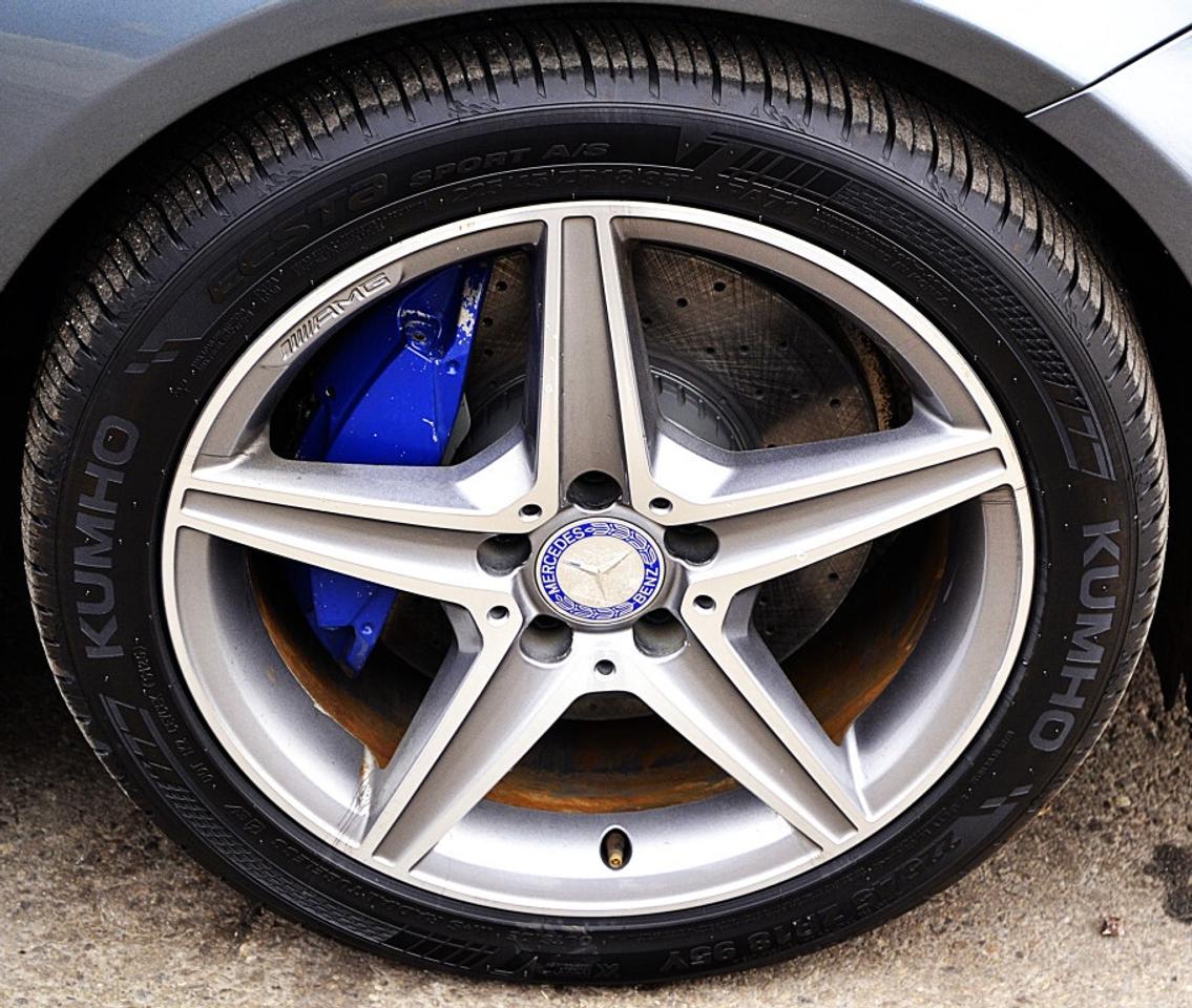 2017 Mercedes-Benz C-Class 4dr C 300 4MATIC turbocharged 2.0L Photo