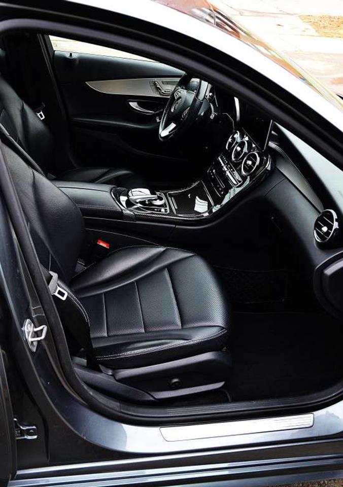 2017 Mercedes-Benz C-Class 4dr C 300 4MATIC turbocharged 2.0L Photo