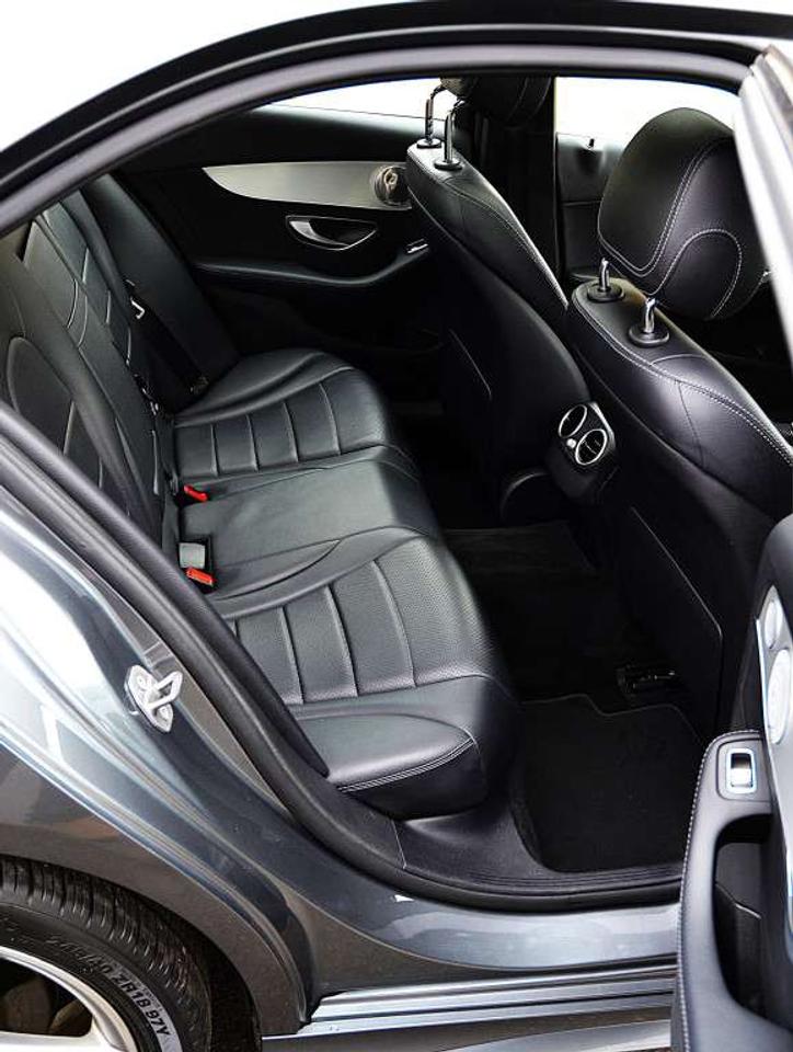 2017 Mercedes-Benz C-Class 4dr C 300 4MATIC turbocharged 2.0L Photo