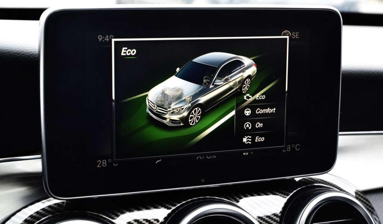 2017 Mercedes-Benz C-Class 4dr C 300 4MATIC turbocharged 2.0L Photo