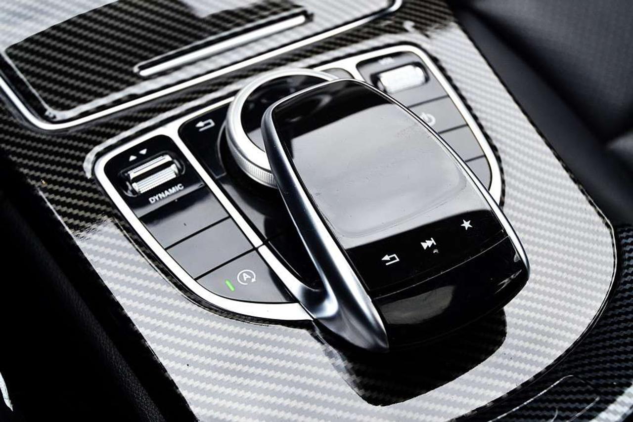 2017 Mercedes-Benz C-Class 4dr C 300 4MATIC turbocharged 2.0L Photo