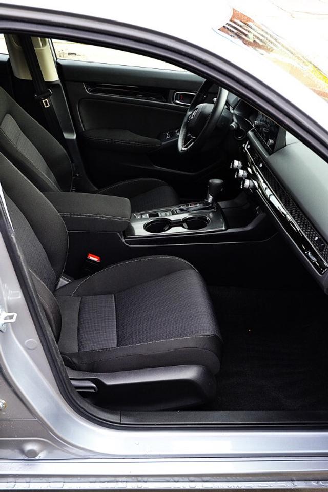 2024 Honda Civic Sedan EX CVT Photo
