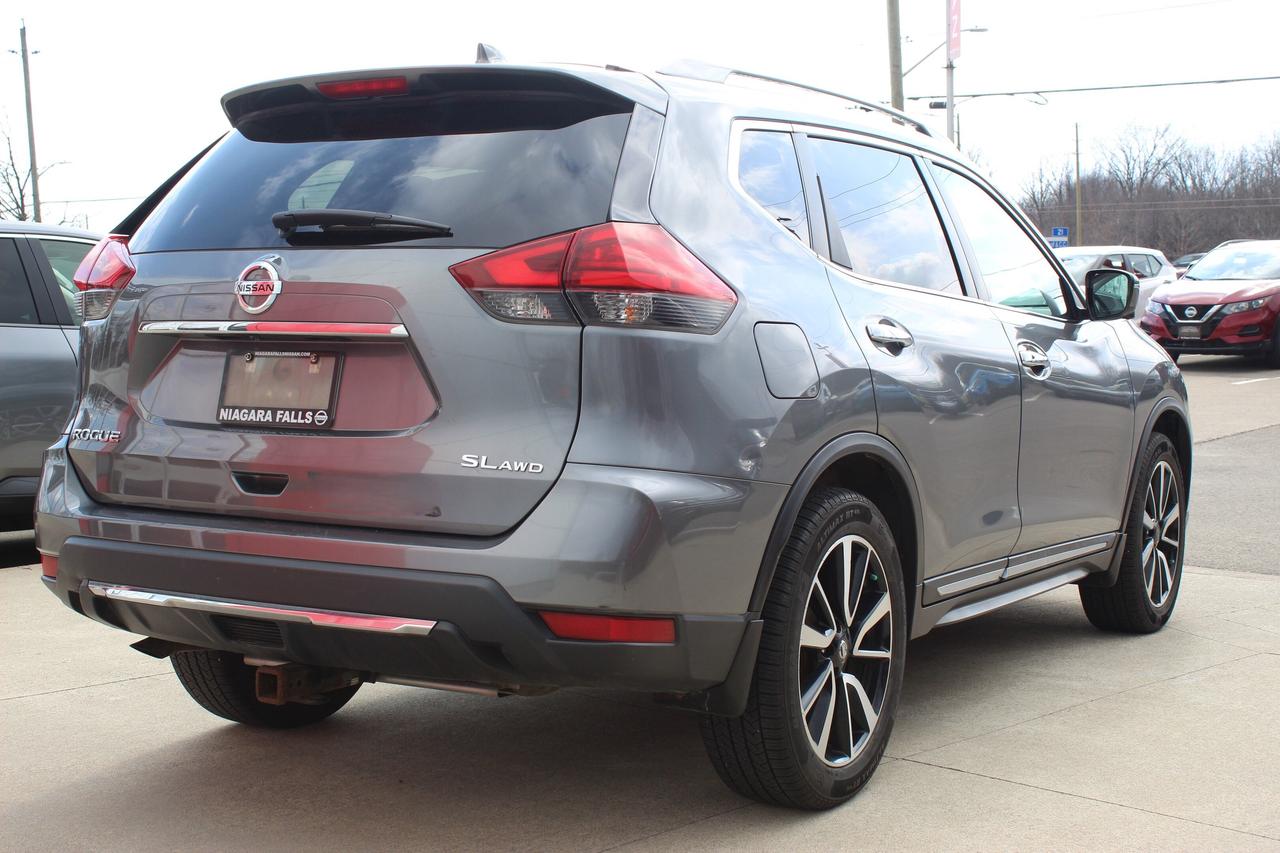 2017 Nissan Rogue SL Reserve pkg Photo