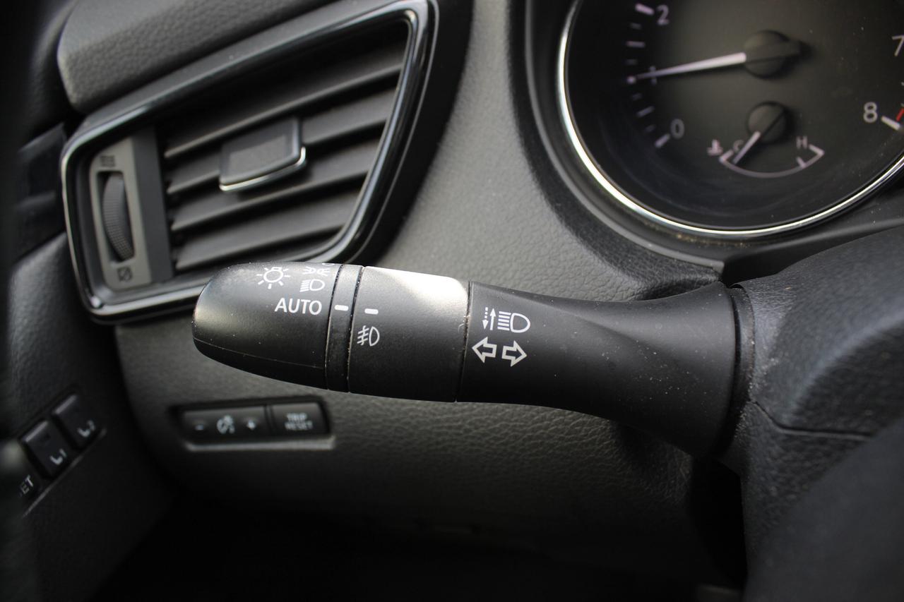 2017 Nissan Rogue SL Reserve pkg Photo
