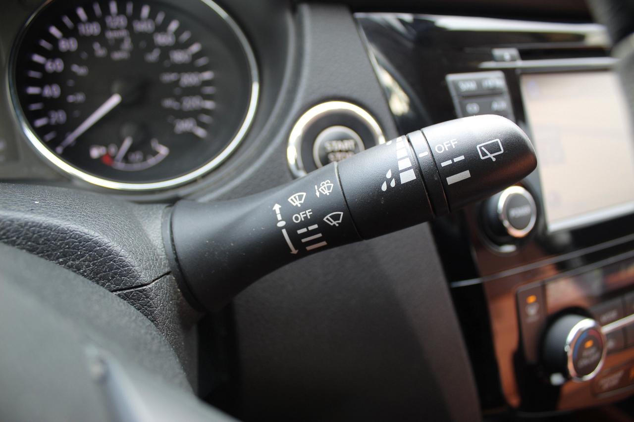 2017 Nissan Rogue SL Reserve pkg Photo