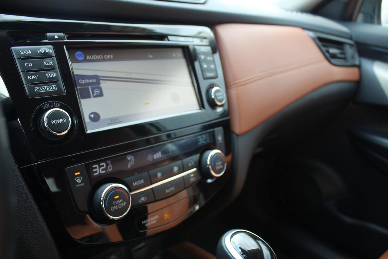 2017 Nissan Rogue SL Reserve pkg Photo