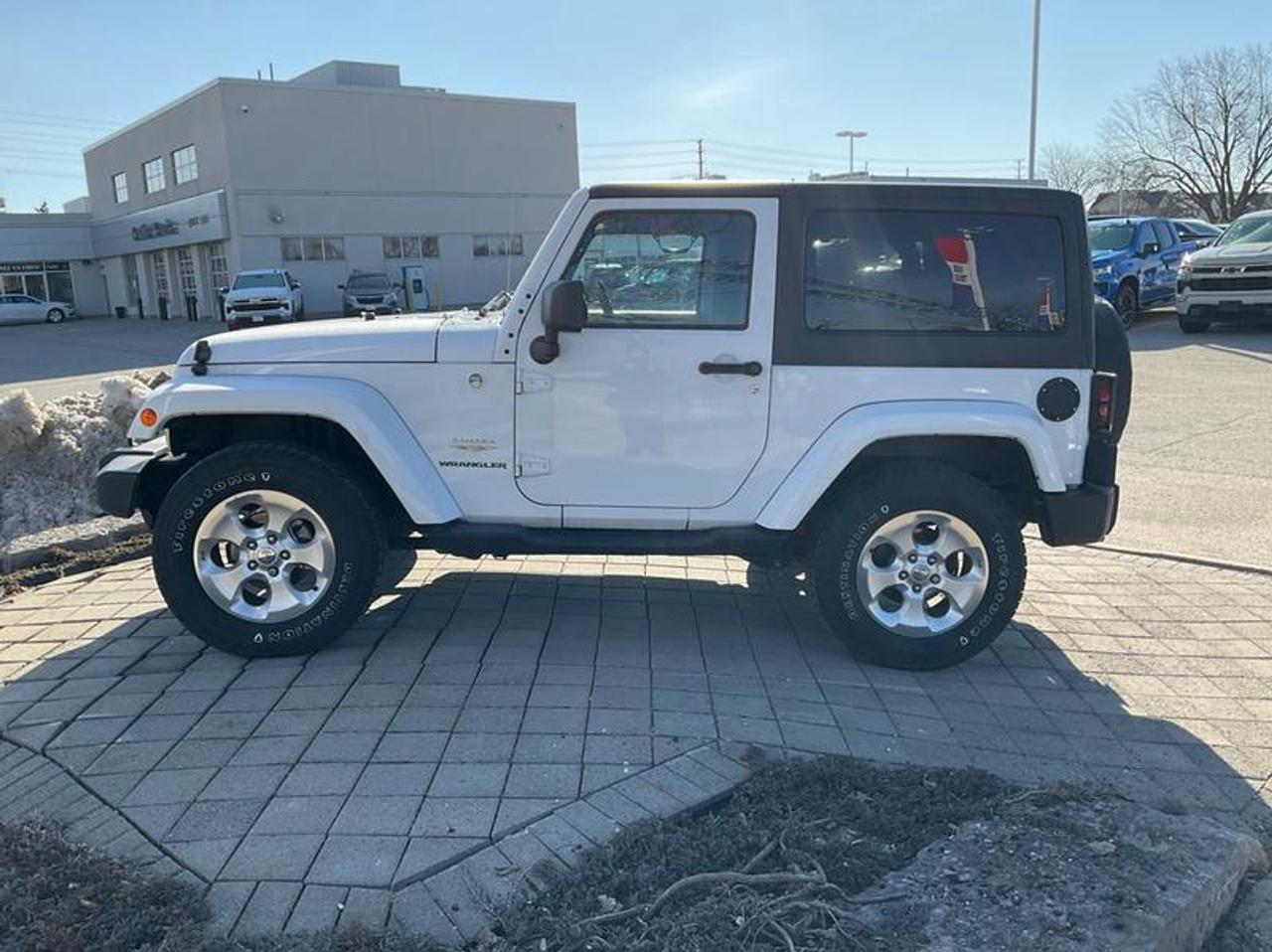2014 Jeep Wrangler Sahara Photo2