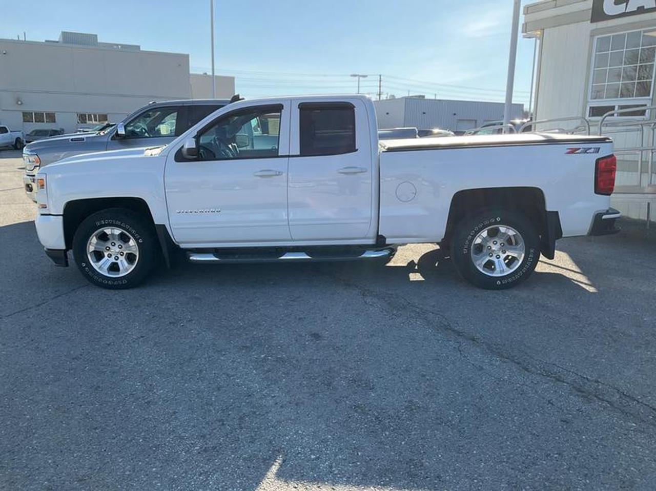 2018 Chevrolet Silverado 1500 LT Photo