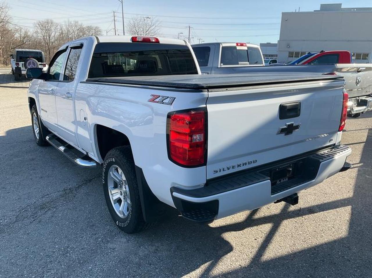 2018 Chevrolet Silverado 1500 LT Photo