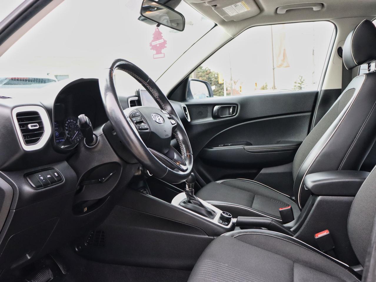 2022 Hyundai Venue Ultimate Photo