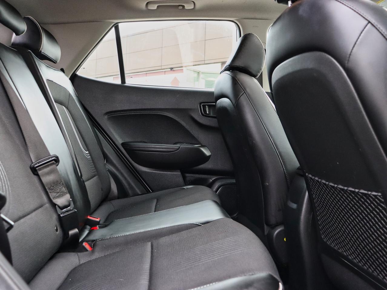 2022 Hyundai Venue Ultimate Photo