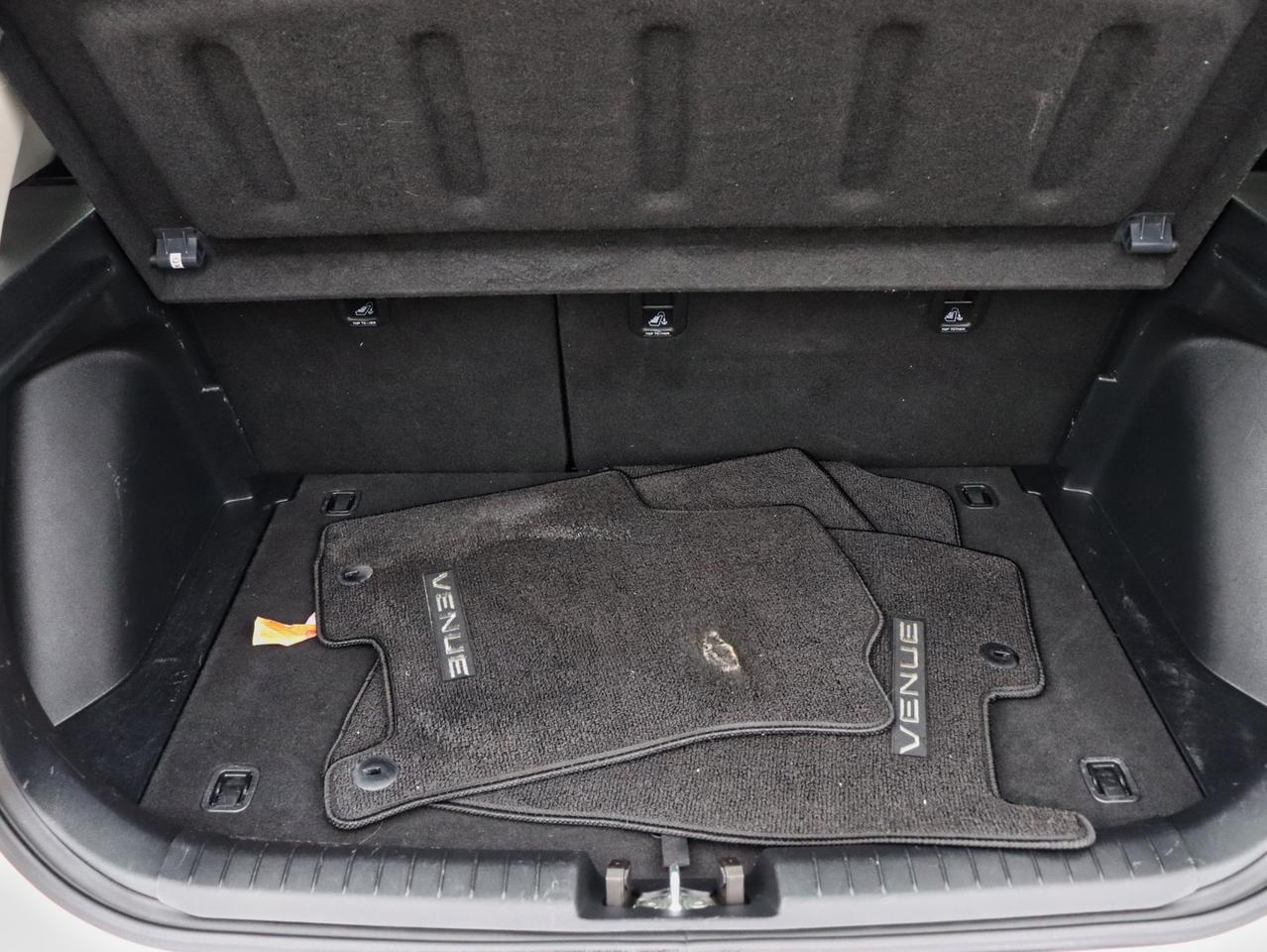 2022 Hyundai Venue Ultimate Photo