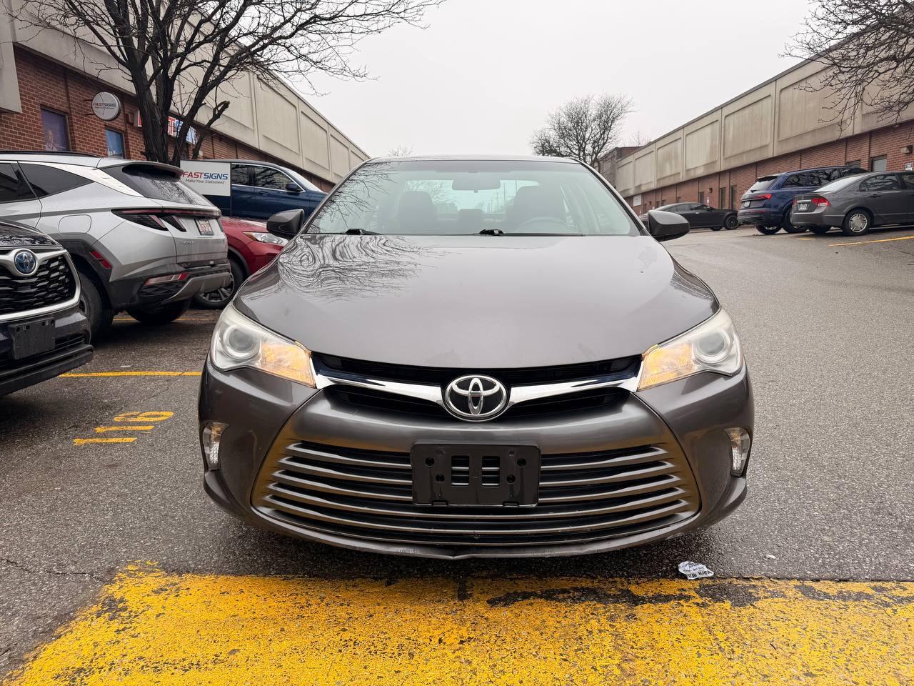2017 Toyota Camry 4dr Sdn I4 Auto LE Photo