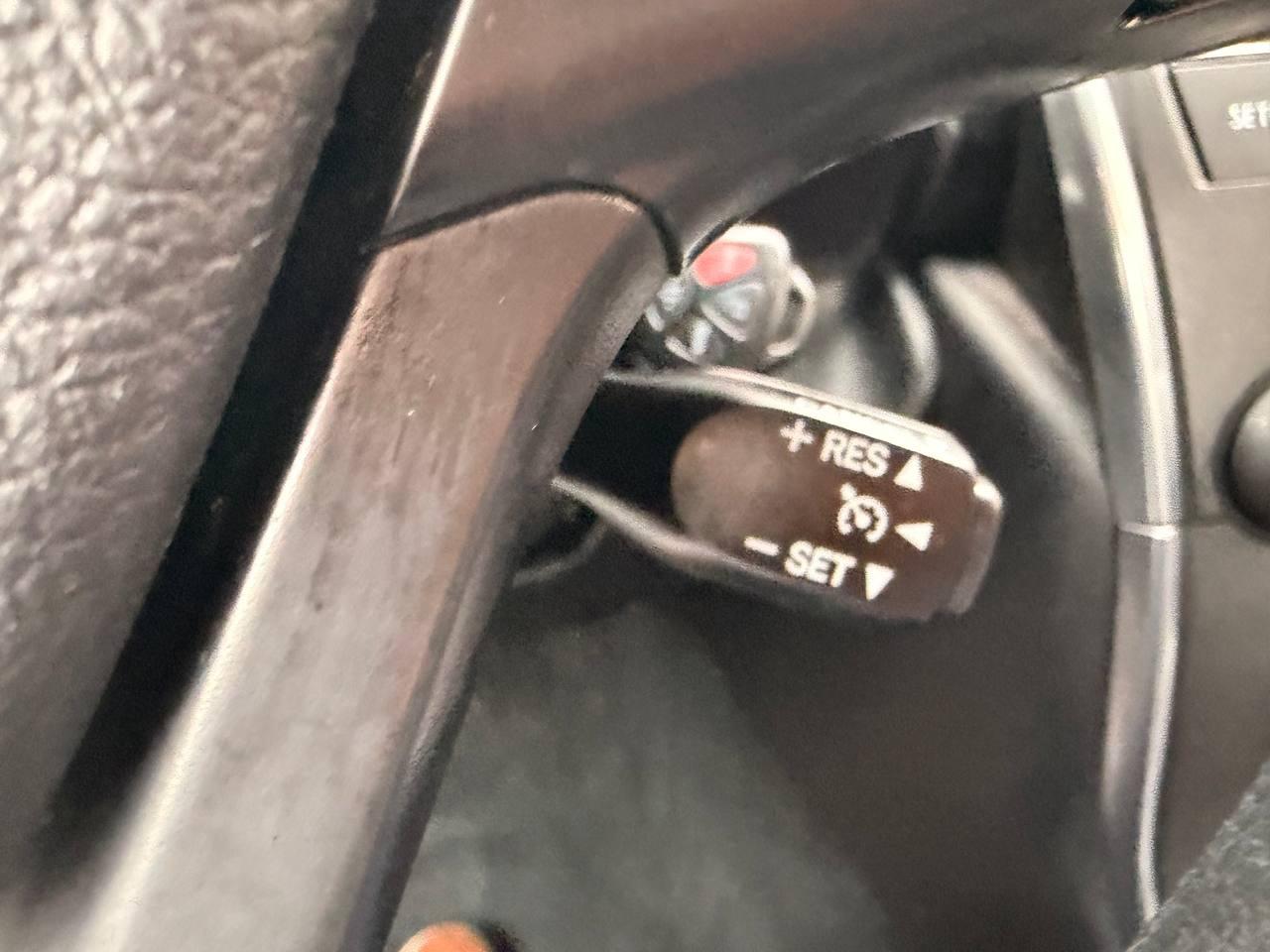 2017 Toyota Camry 4dr Sdn I4 Auto LE Photo