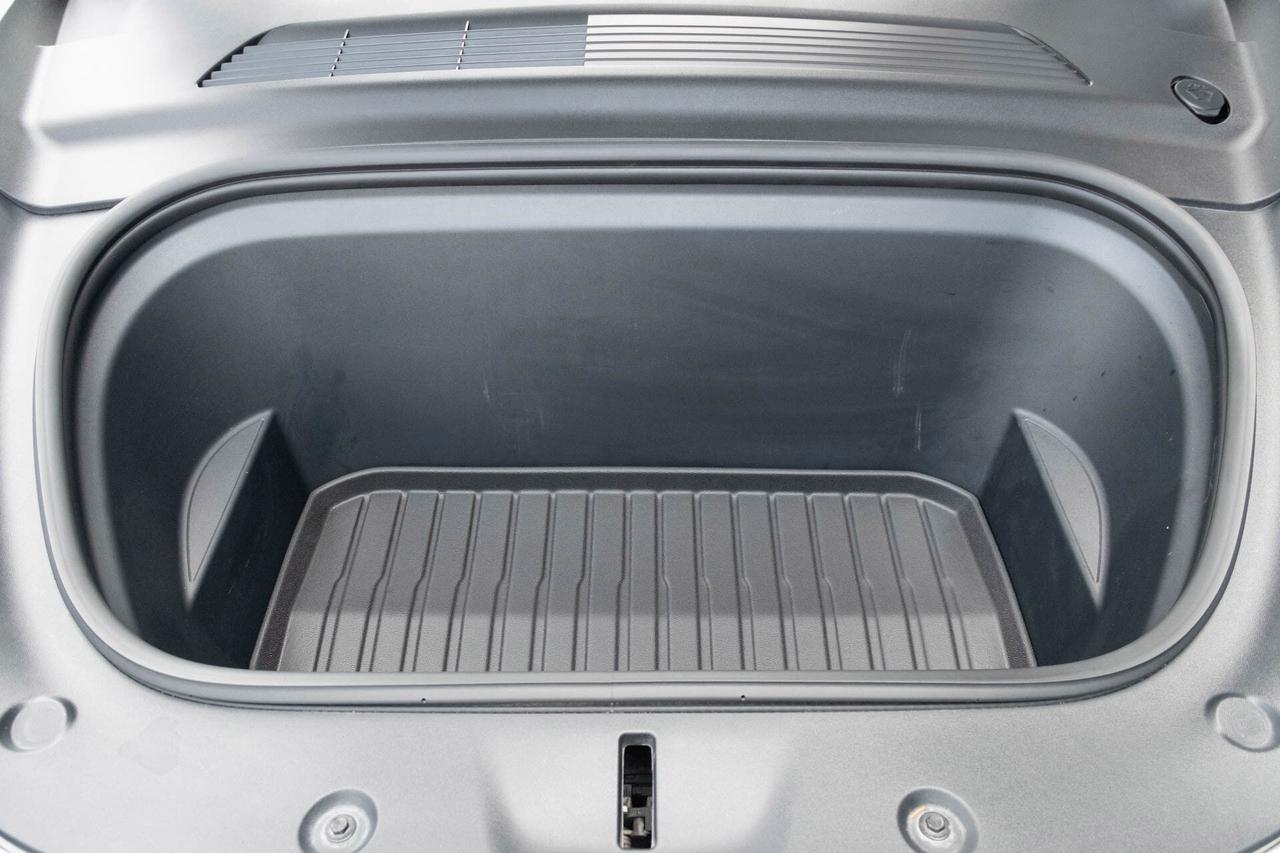 2020 Tesla Model Y Long Range AWD Photo