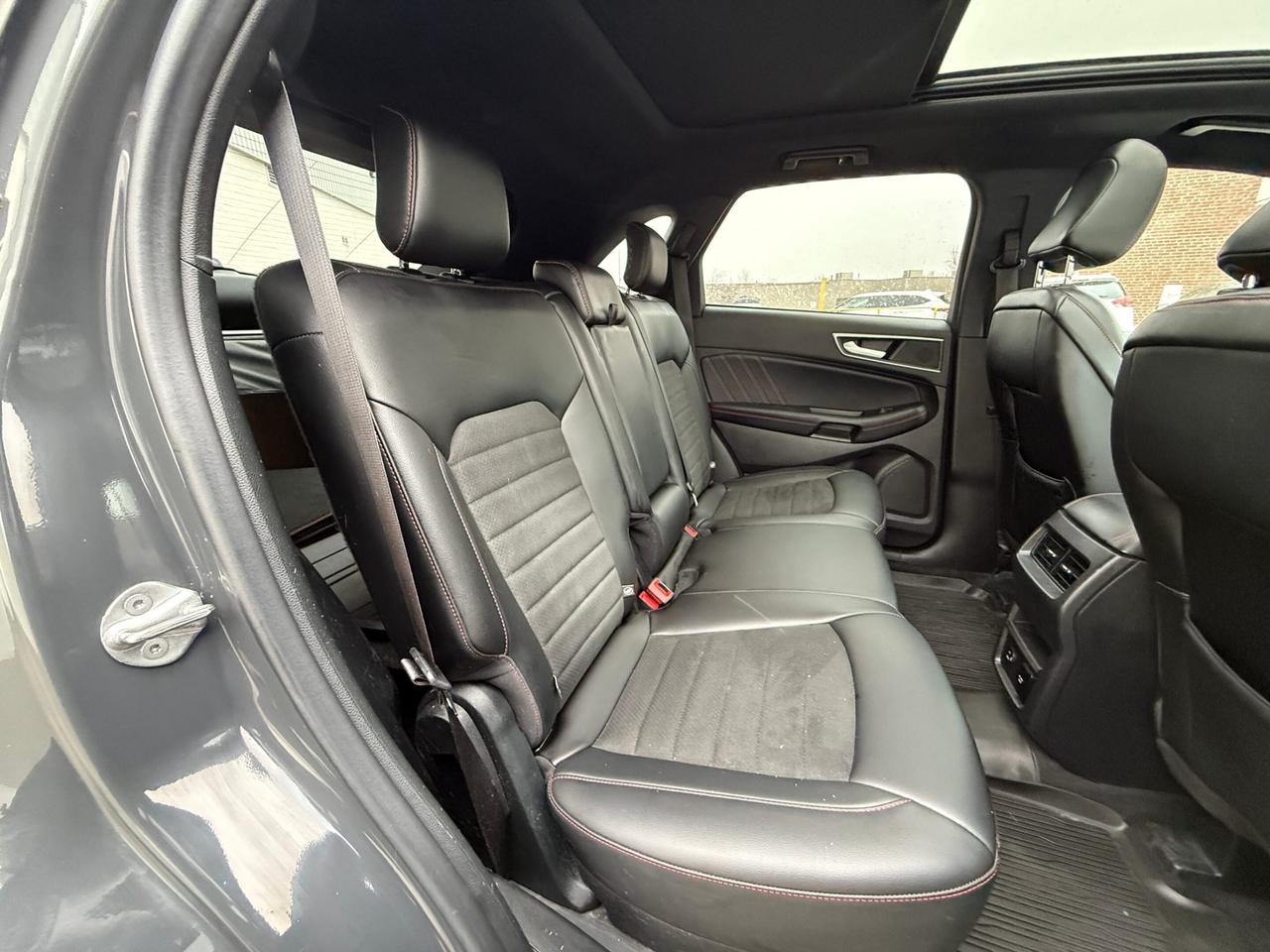 2021 Ford Edge ST-LINE   AWD   PANOMARIC SUNROOF   HEATED F SEATS Photo