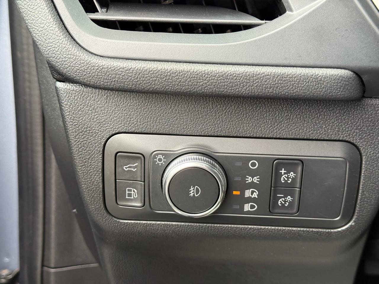 2022 Ford Escape TITANIUM   AWD   HYBRID   NO ACCIDENT Photo