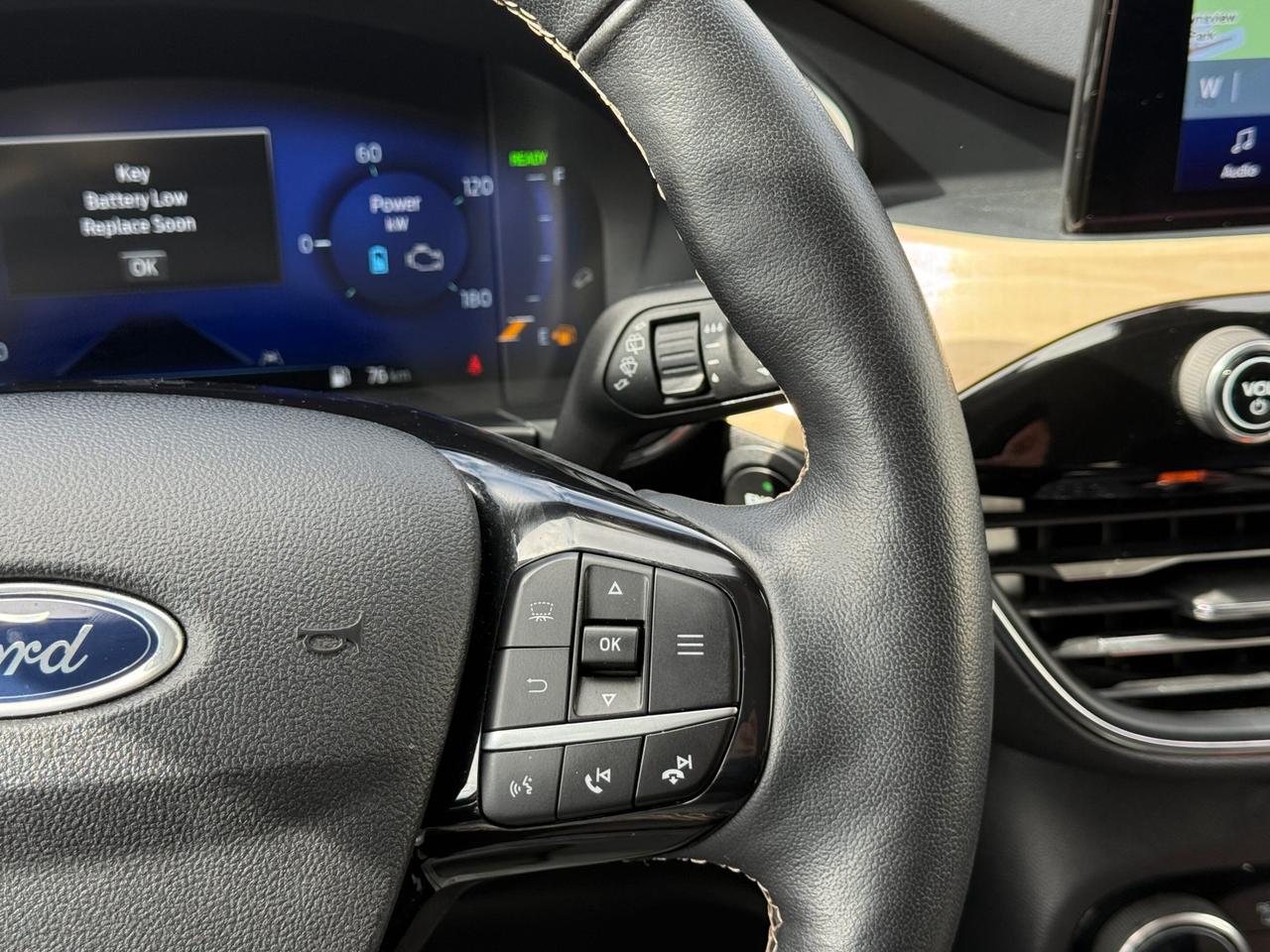 2022 Ford Escape TITANIUM   AWD   HYBRID   NO ACCIDENT Photo