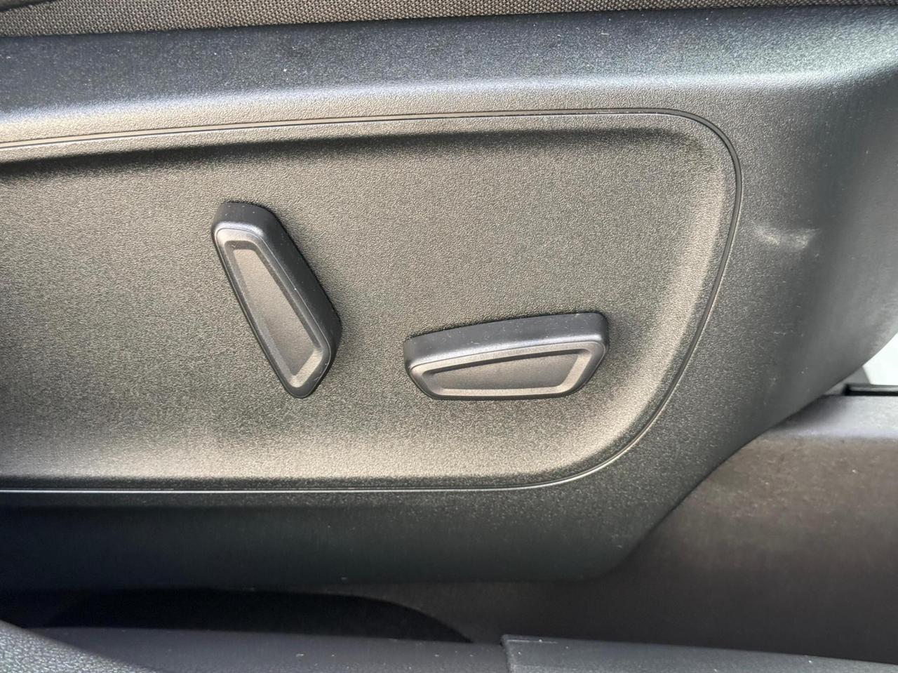 2022 Ford Escape TITANIUM   AWD   HYBRID   NO ACCIDENT Photo