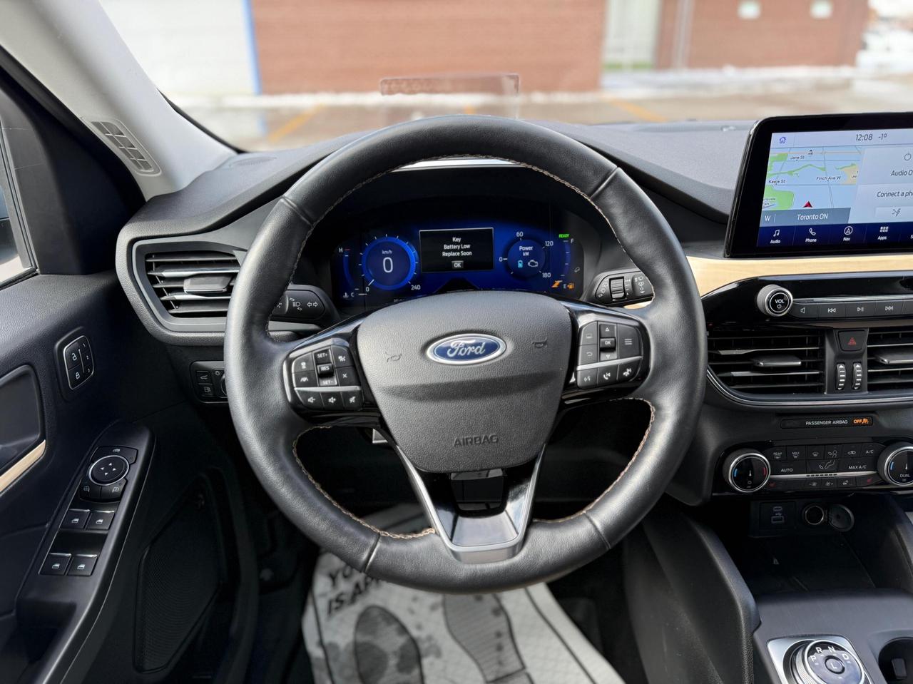 2022 Ford Escape TITANIUM   AWD   HYBRID   NO ACCIDENT Photo