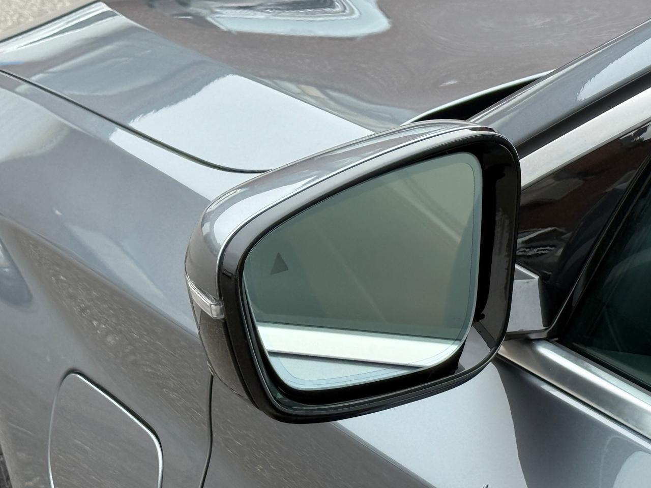 2019 BMW 5-Series Hybrid 530e  M SPORT   ENHANCED    IPERFORMANCE   PLUG-IN Photo