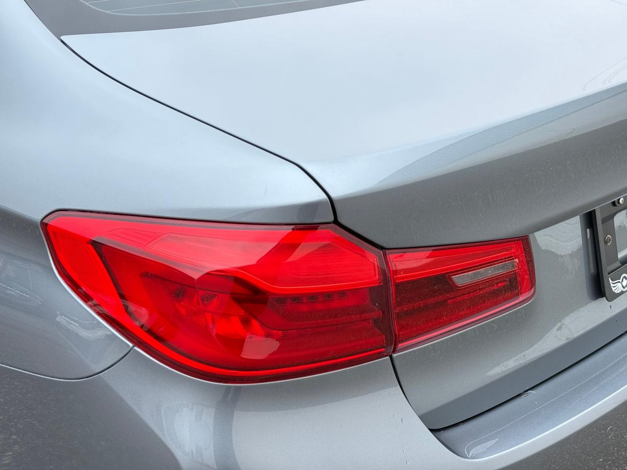 2019 BMW 5-Series Hybrid 530e  M SPORT   ENHANCED    IPERFORMANCE   PLUG-IN Photo