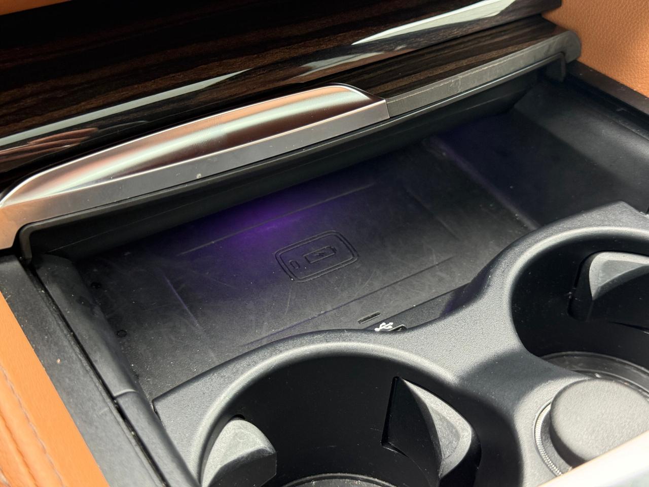 2019 BMW 5-Series Hybrid 530e  M SPORT   ENHANCED    IPERFORMANCE   PLUG-IN Photo