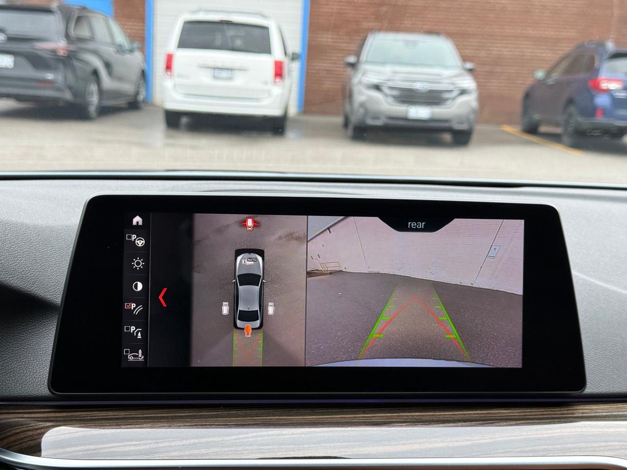 2019 BMW 5-Series Hybrid 530e  M SPORT   ENHANCED    IPERFORMANCE   PLUG-IN Photo