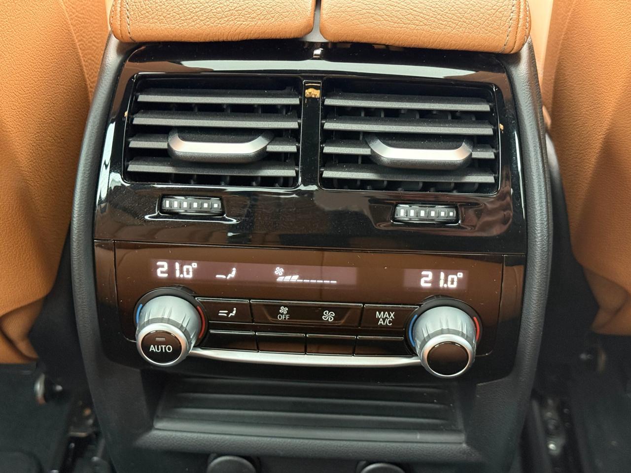 2019 BMW 5-Series Hybrid 530e  M SPORT   ENHANCED    IPERFORMANCE   PLUG-IN Photo