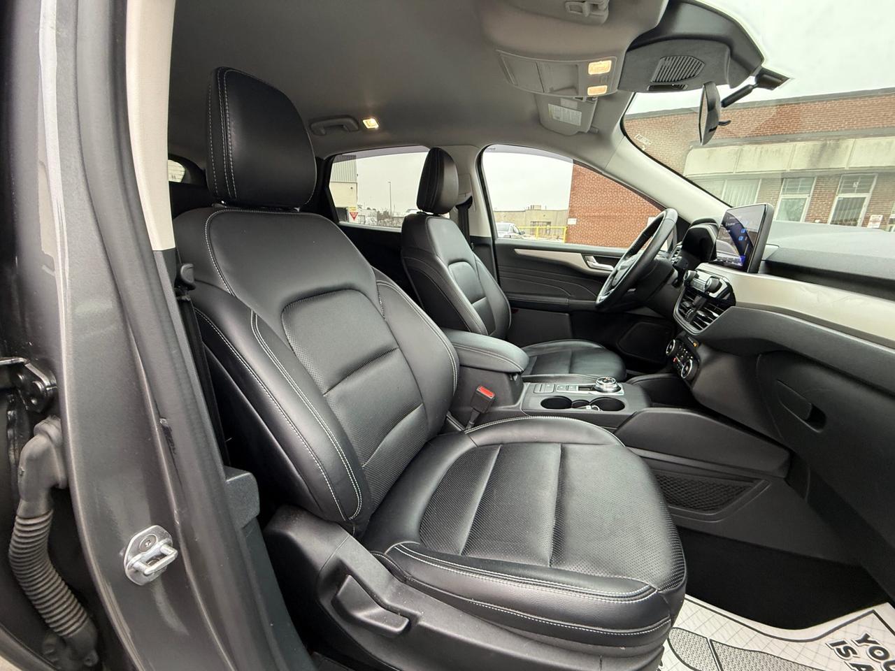 2021 Ford Escape SEL   AWD   HYBRID   NO ACCIDENT   ONE OWNER Photo