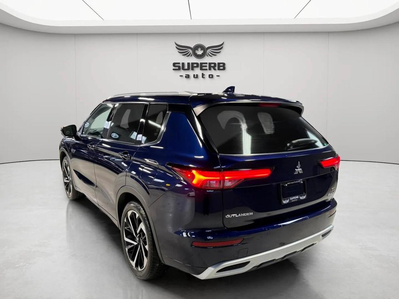 2024 Mitsubishi Outlander GT   S-AWC   ONE OWNER   NO ACCIDENT   BOSE SOUND Photo