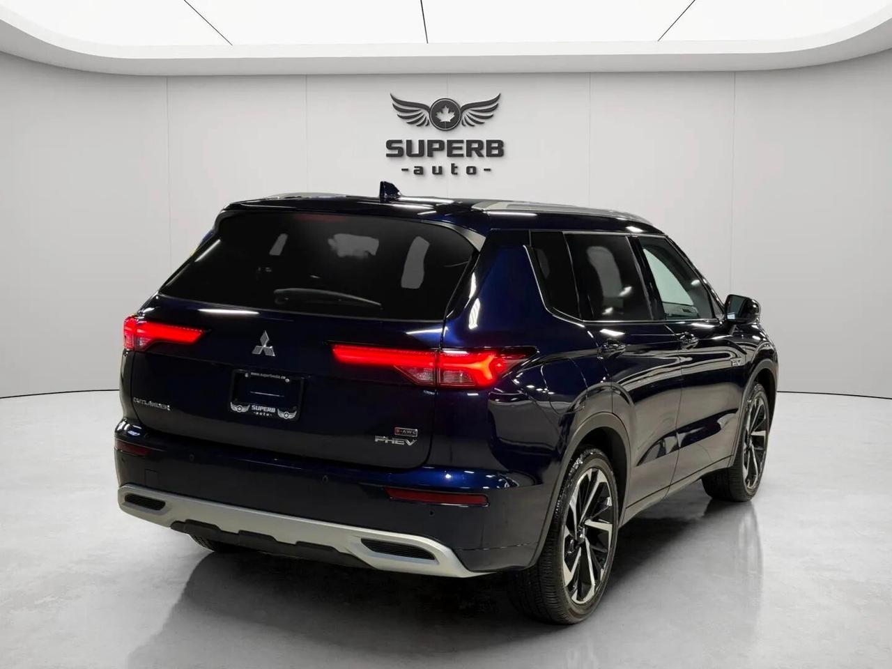 2024 Mitsubishi Outlander GT   S-AWC   ONE OWNER   NO ACCIDENT   BOSE SOUND Photo