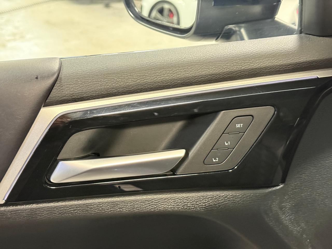 2024 Mitsubishi Outlander GT   S-AWC   ONE OWNER   NO ACCIDENT   BOSE SOUND Photo