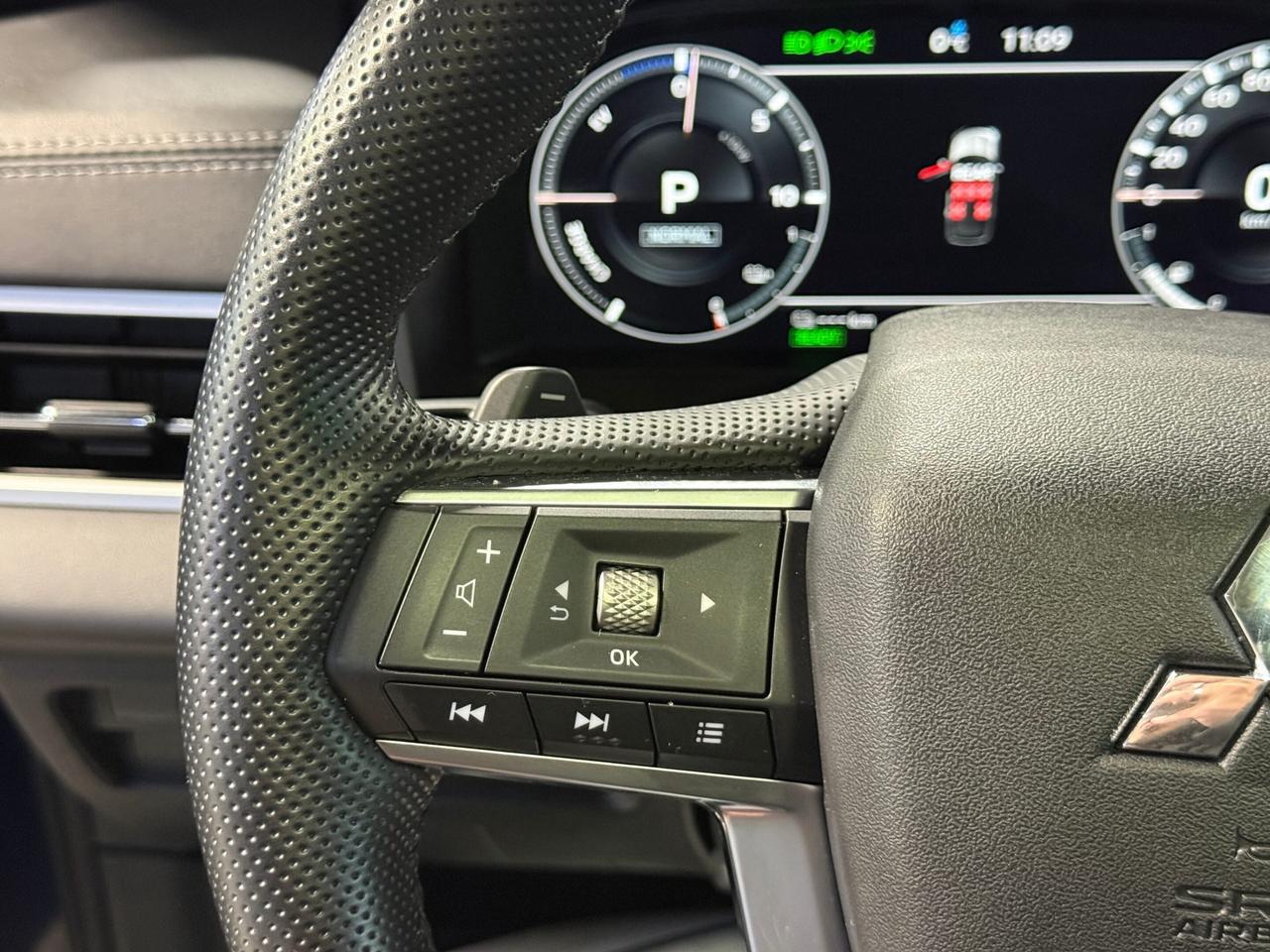 2024 Mitsubishi Outlander GT   S-AWC   ONE OWNER   NO ACCIDENT   BOSE SOUND Photo