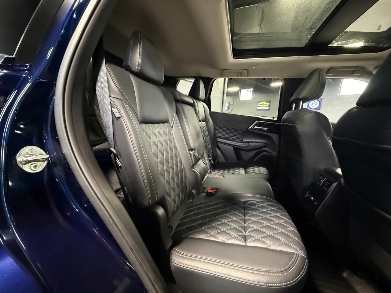 2024 Mitsubishi Outlander GT   S-AWC   ONE OWNER   NO ACCIDENT   BOSE SOUND Photo